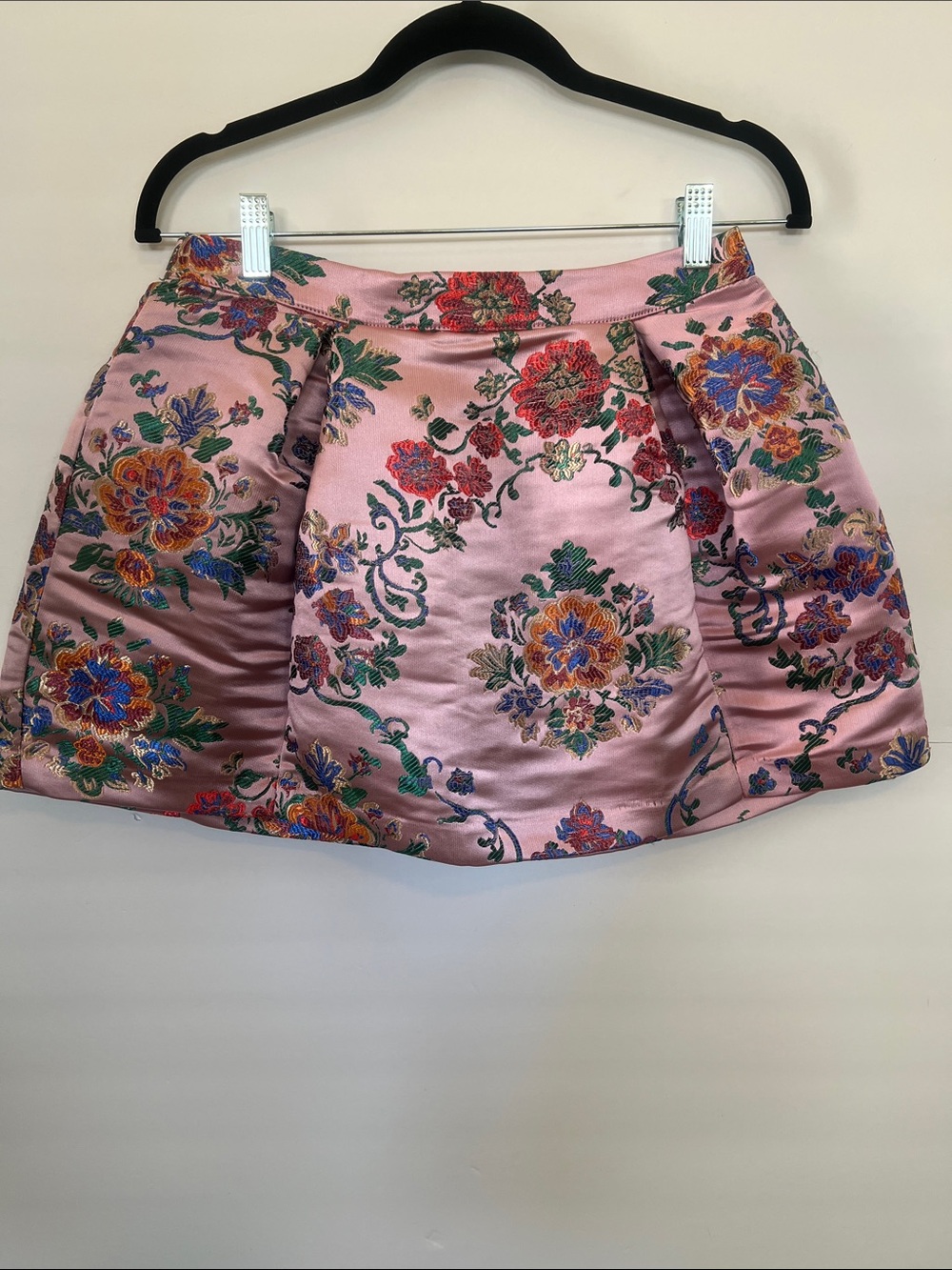 Free People Women's, size 4 Pink Floral Brocade Circle Skirt